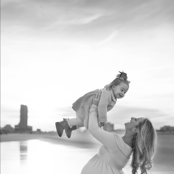 Off the shoulder maternity dress - Picture 3 of 4